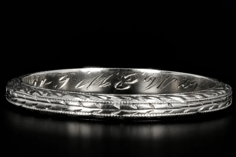 18K White Gold Art Deco Wedding Band