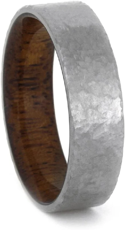 Hammered Titanium Mahogany Wood 7mm Comfort Fit Ring, Size 12.5