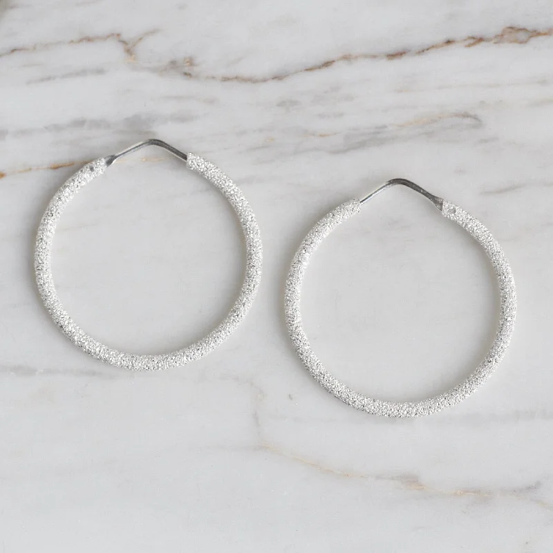 Medium Pixi Dusted Hoop